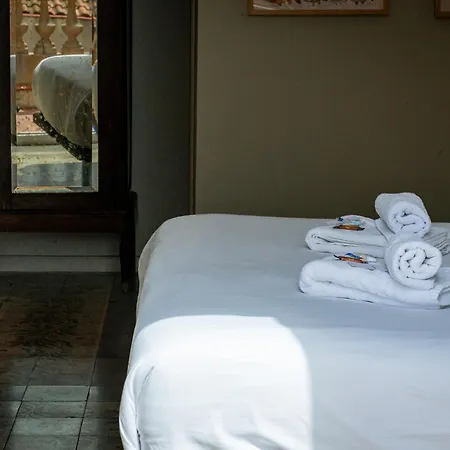 Bed and Breakfast Verdi 254 *