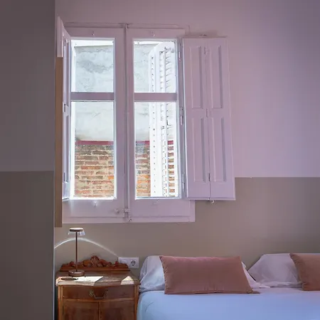 Bed and Breakfast Verdi 254 *