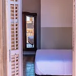 Verdi 254 Bed & Breakfast Barcelona